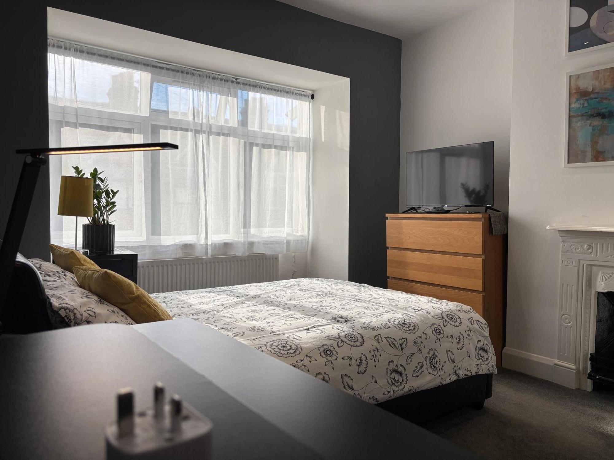 Entire House Floor Perfect For Couples & Freelancers - Available For Single Too Hotell London Eksteriør bilde