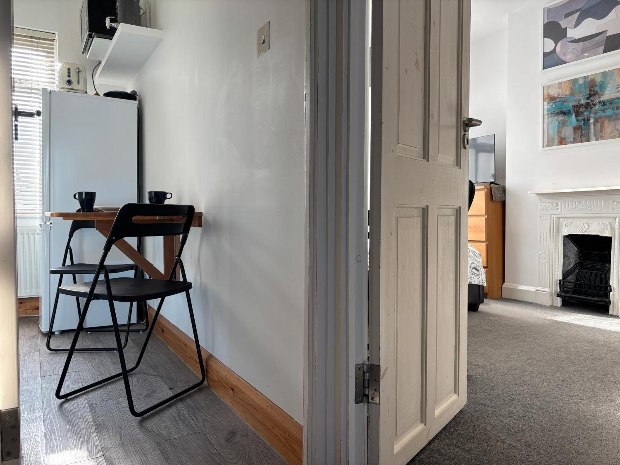 Entire House Floor Perfect For Couples & Freelancers - Available For Single Too Hotell London Eksteriør bilde